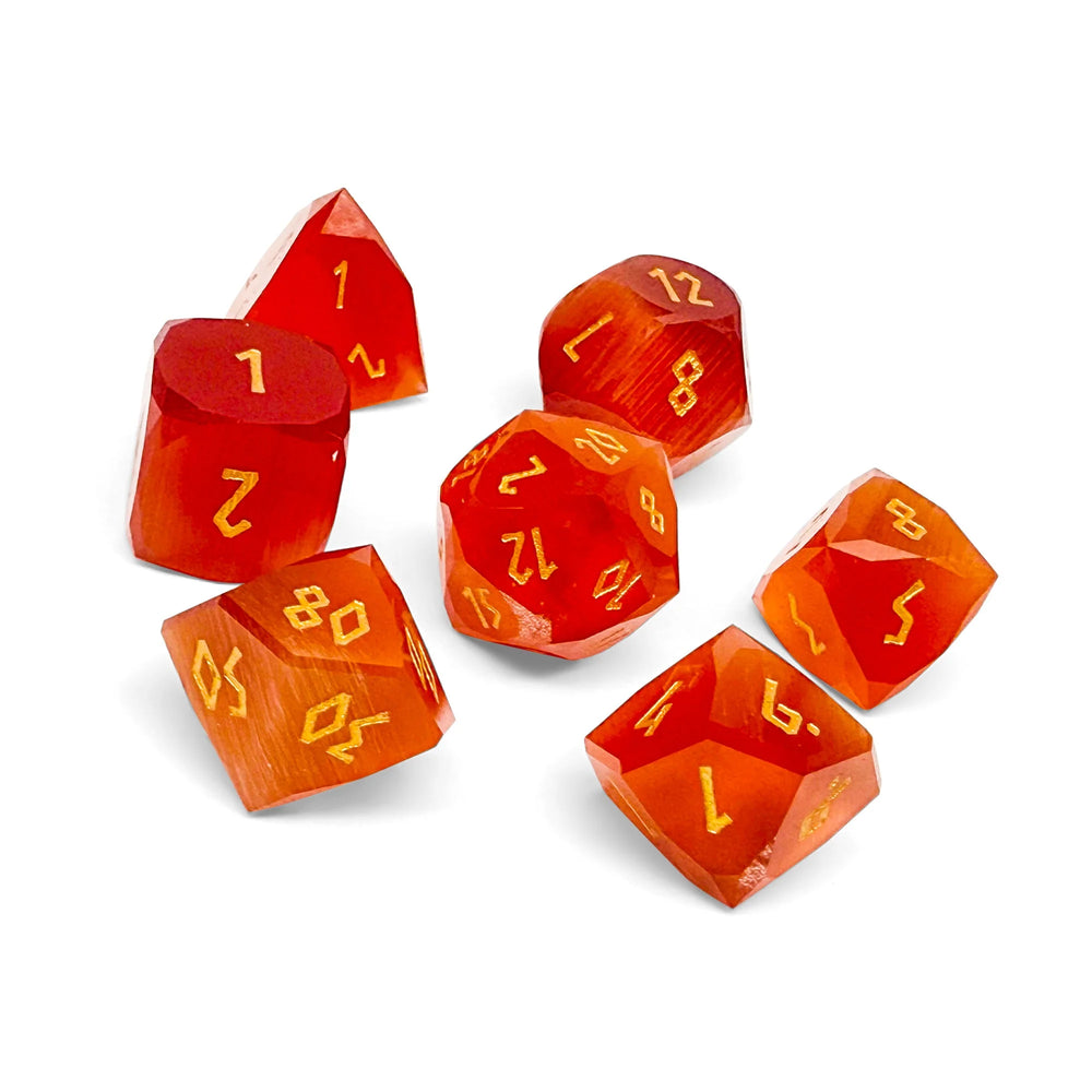 Gemstone Dice: Wondrous Cut -  Red Cat's Eye