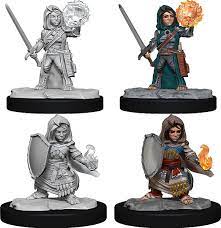 Pathfinder Mini (W14): Female Halfling Cleric
