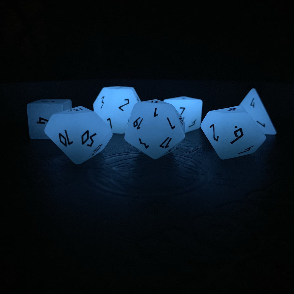 Gemstone Dice: Glow Stone Blue